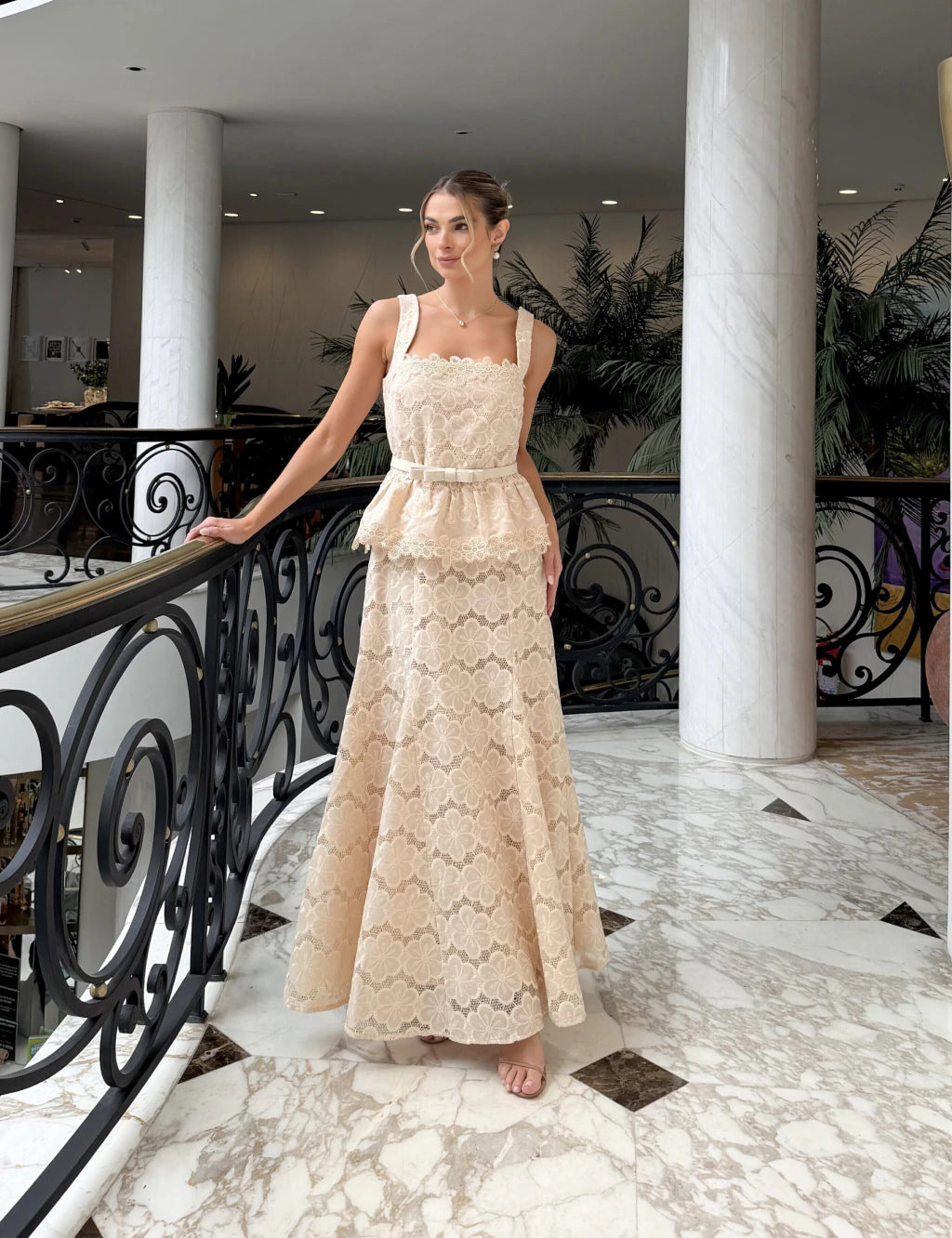 Vestido Laise Carmem Bege
